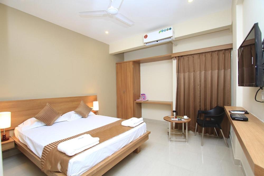 Samasth Rooms And Suits Maiçor Exterior foto