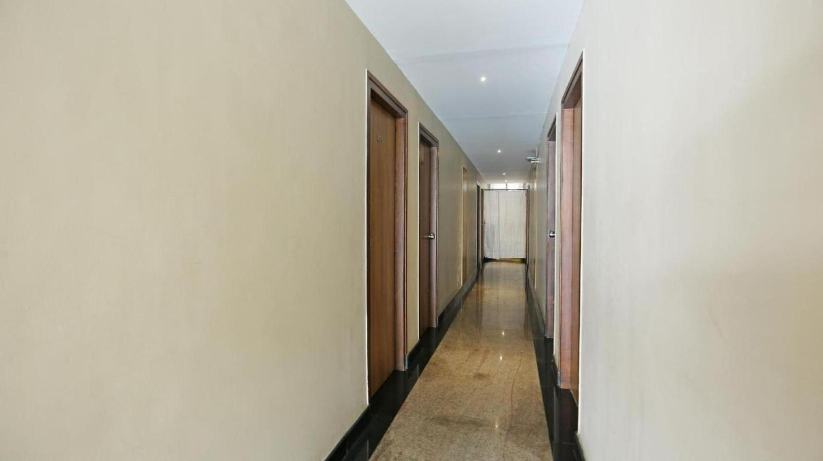 Samasth Rooms And Suits Maiçor Exterior foto