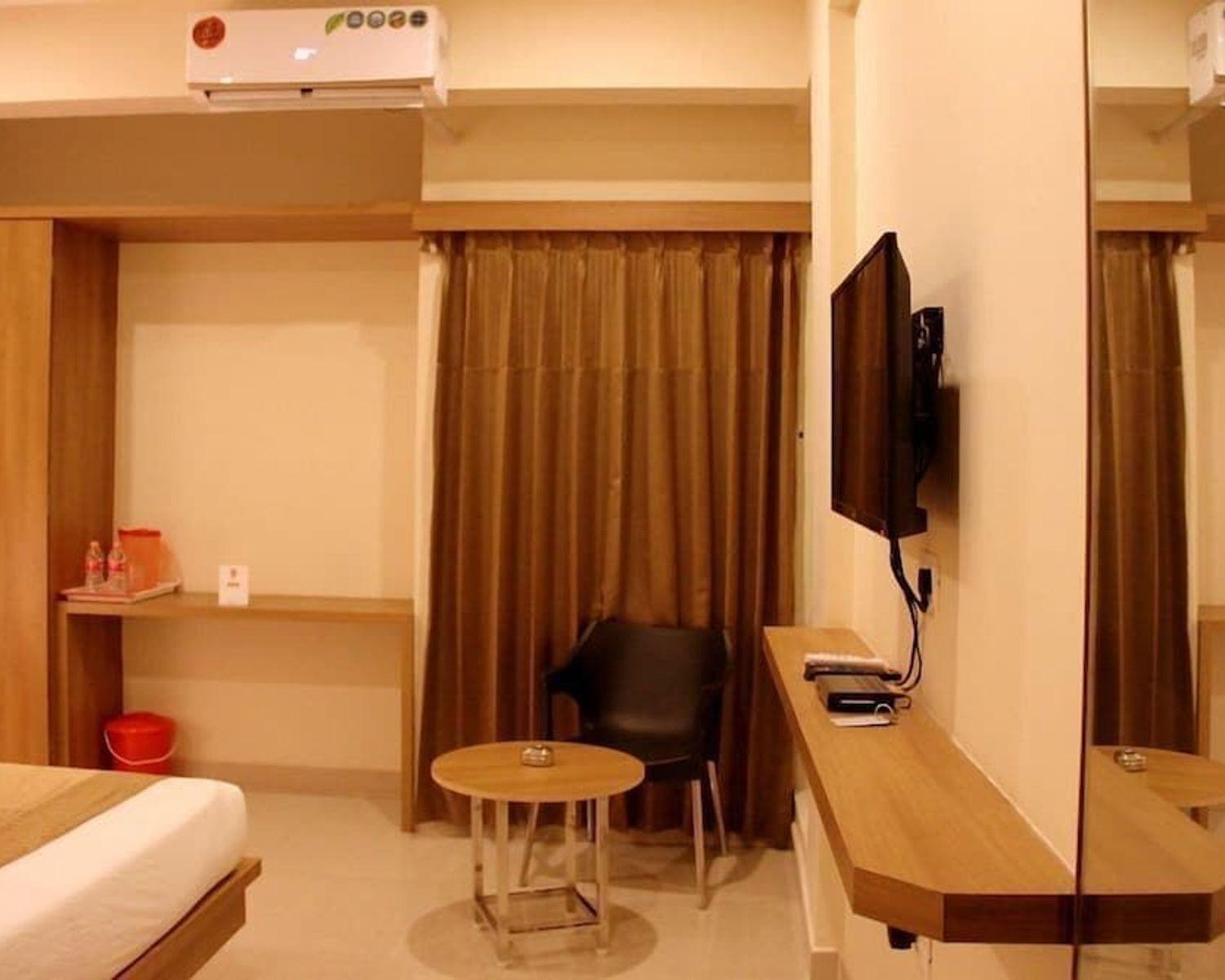 Samasth Rooms And Suits Maiçor Exterior foto